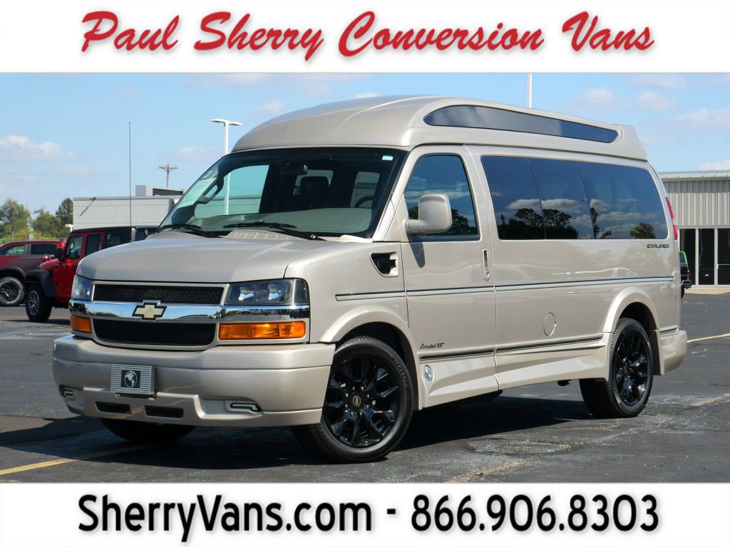 Used 2023 Chevrolet Express 2500 image 1