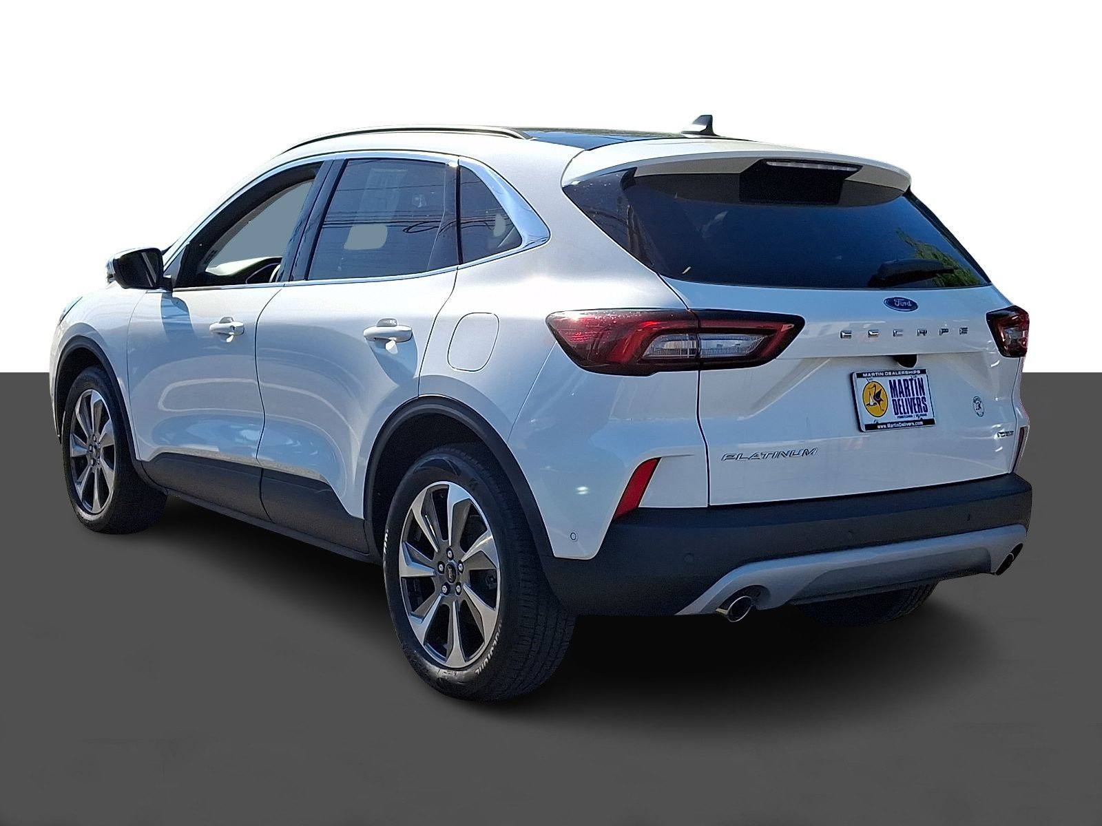 Used 2023 Ford Escape Platinum w/ Premium Technology Package AWD/4WD image 4