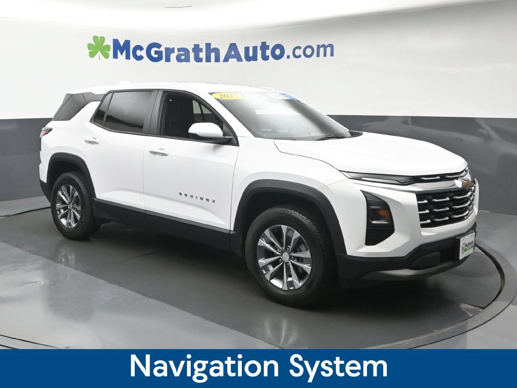 Used 2025 Chevrolet Equinox LT AWD/4WD image 2