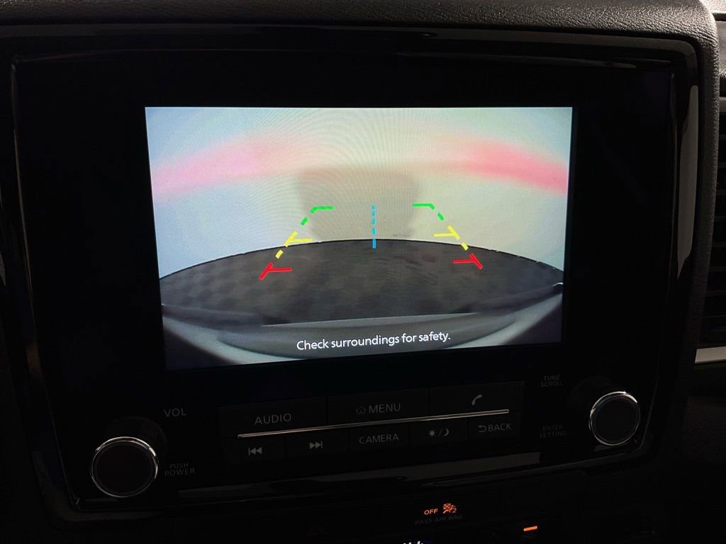 Used 2022 Nissan Frontier SV image 3