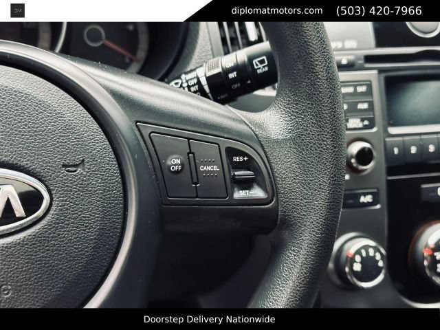 Used 2013 Kia Forte EX FWD image 29