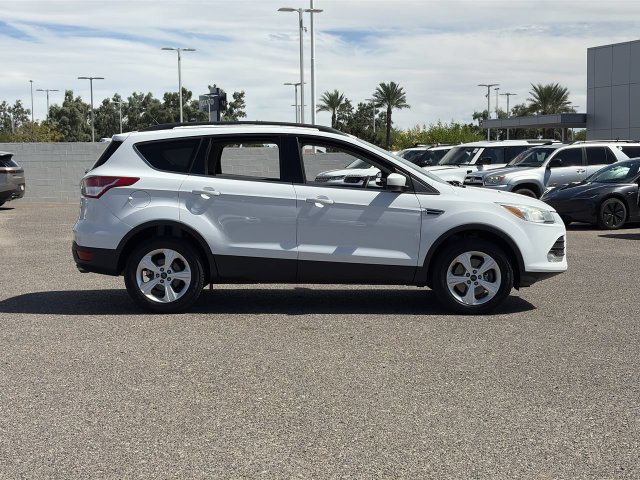 Used 2015 Ford Escape SE w/ Equipment Group 201A FWD image 5