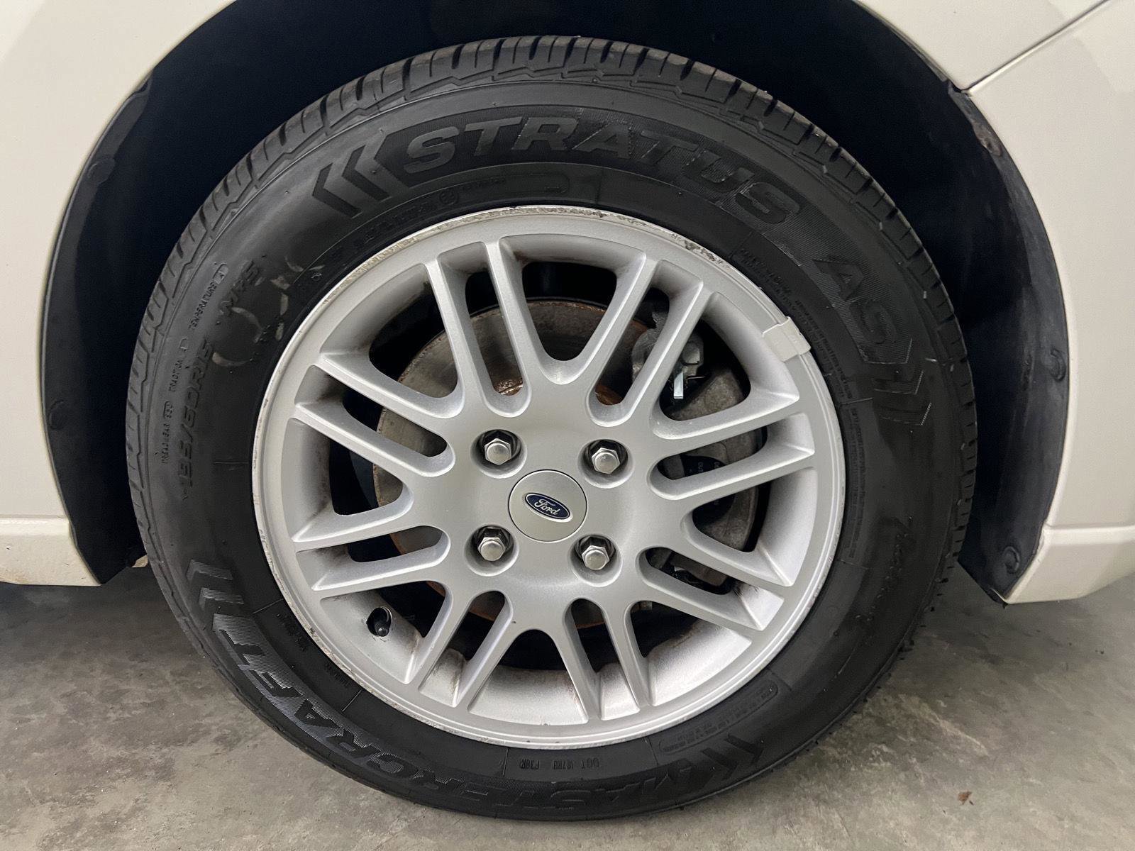 Used 2010 Ford Focus SE image 38