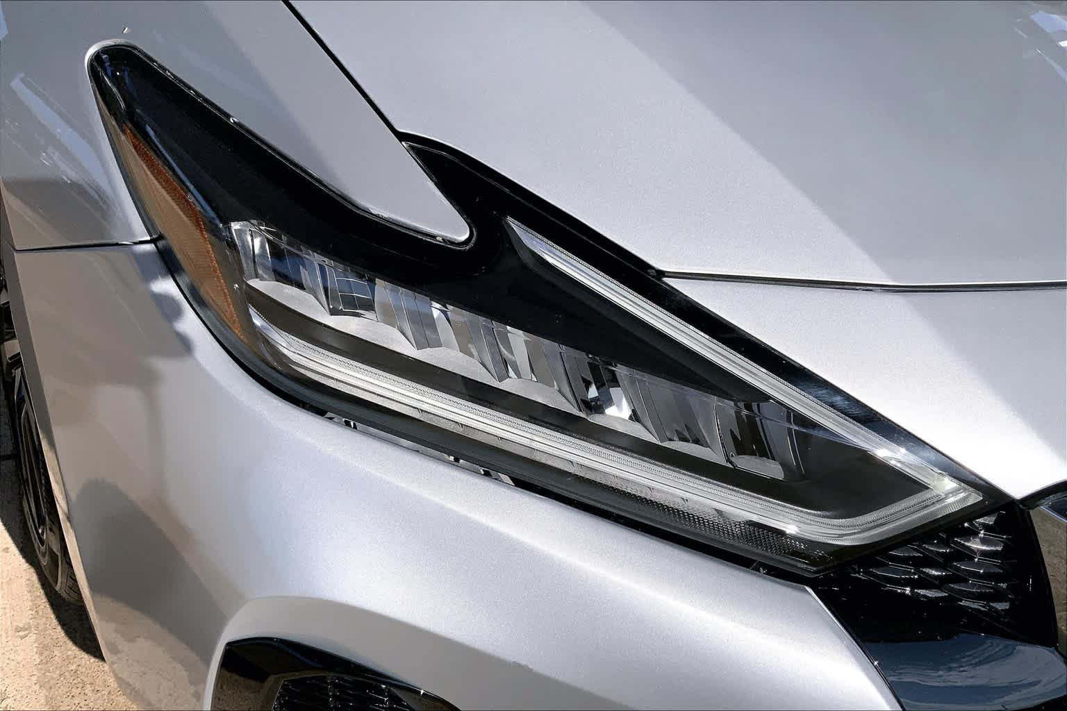 Used 2022 Nissan Maxima SV w/ Floor Mat Group FWD image 26