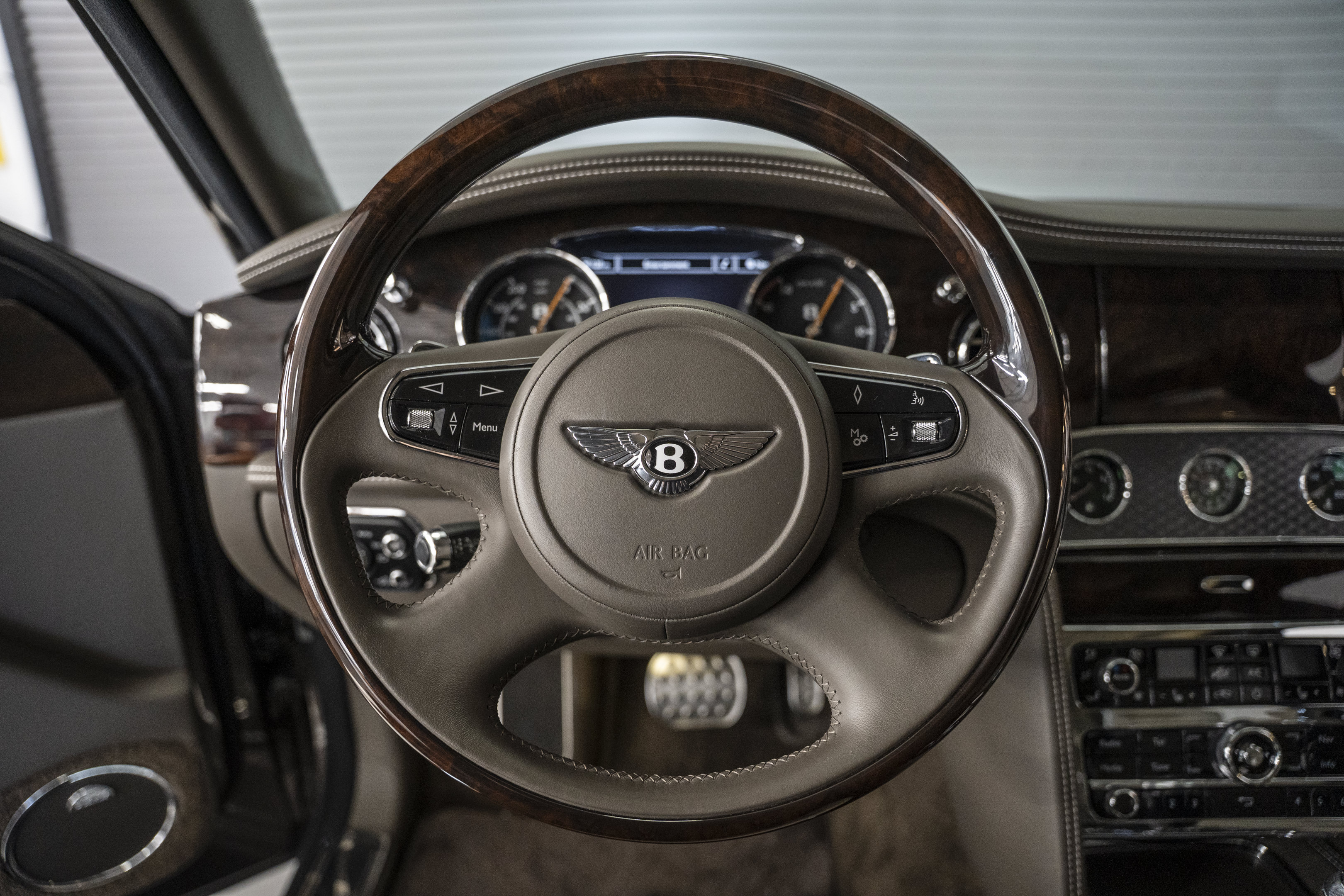 Used 2013 Bentley Mulsanne RWD image 43