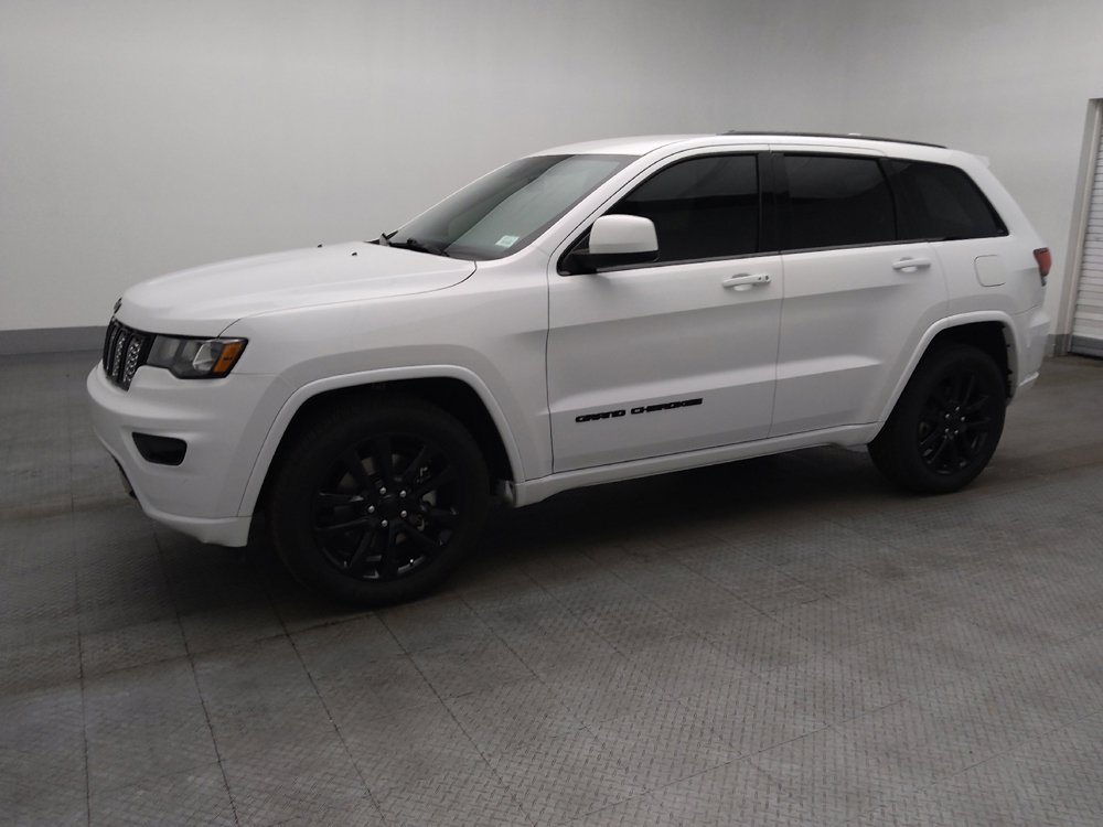 Used 2021 Jeep Grand Cherokee Laredo X RWD image 2