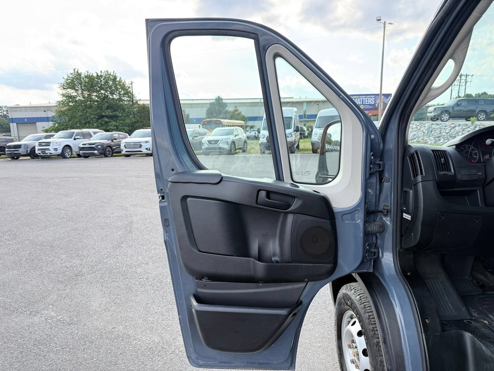 Used 2019 RAM ProMaster 2500 FWD image 11