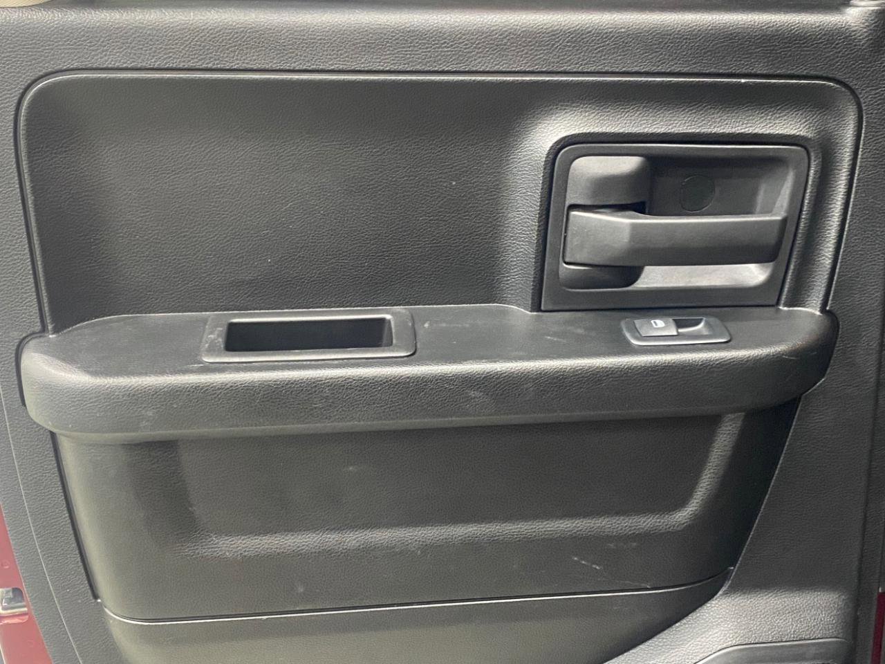 Used 2018 RAM 1500 Express image 24