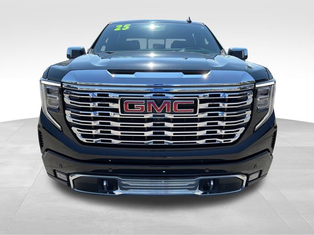 Used 2025 GMC Sierra 1500 Denali AWD/4WD image 2