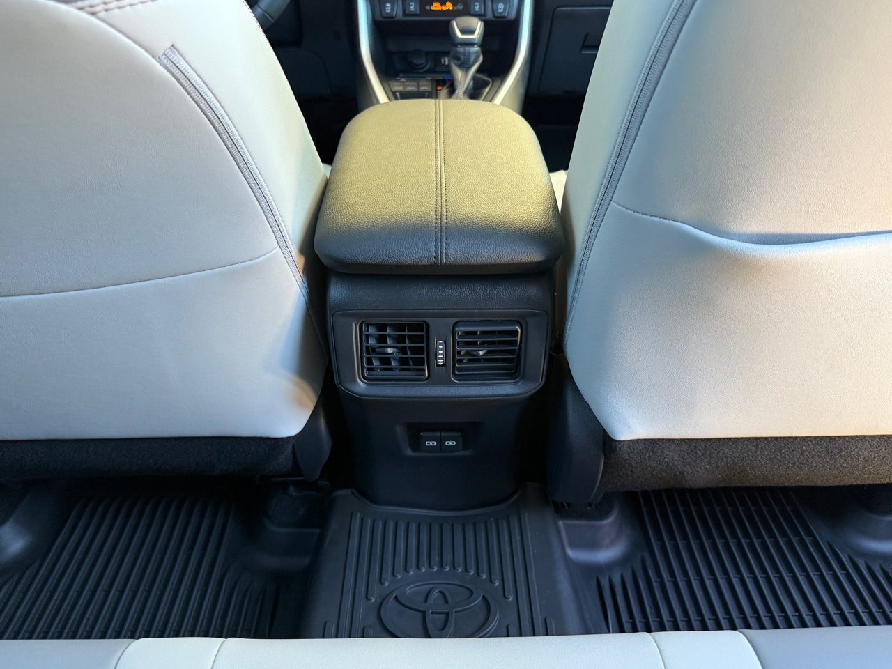 Used 2025 Toyota RAV4 XLE Premium w/ Weather Package image 18