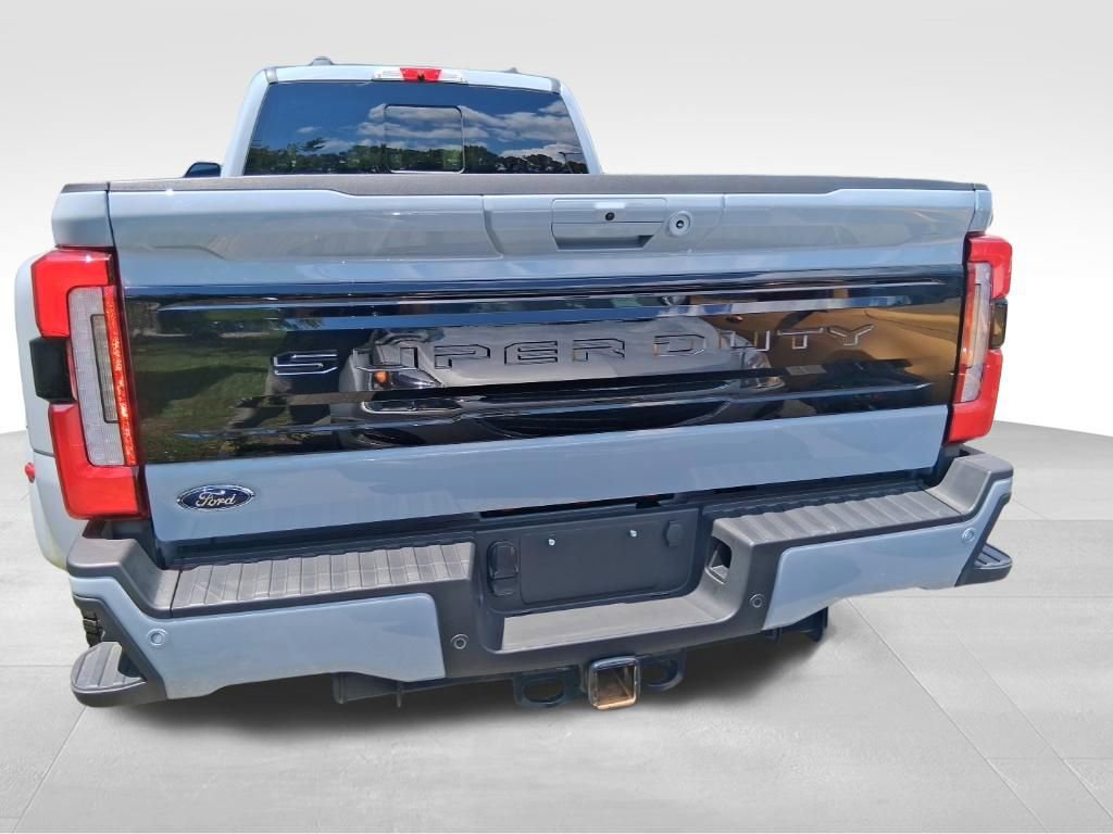 Used 2026 Ford F450 Platinum w/ FX4 Off-Road Package AWD/4WD image 5