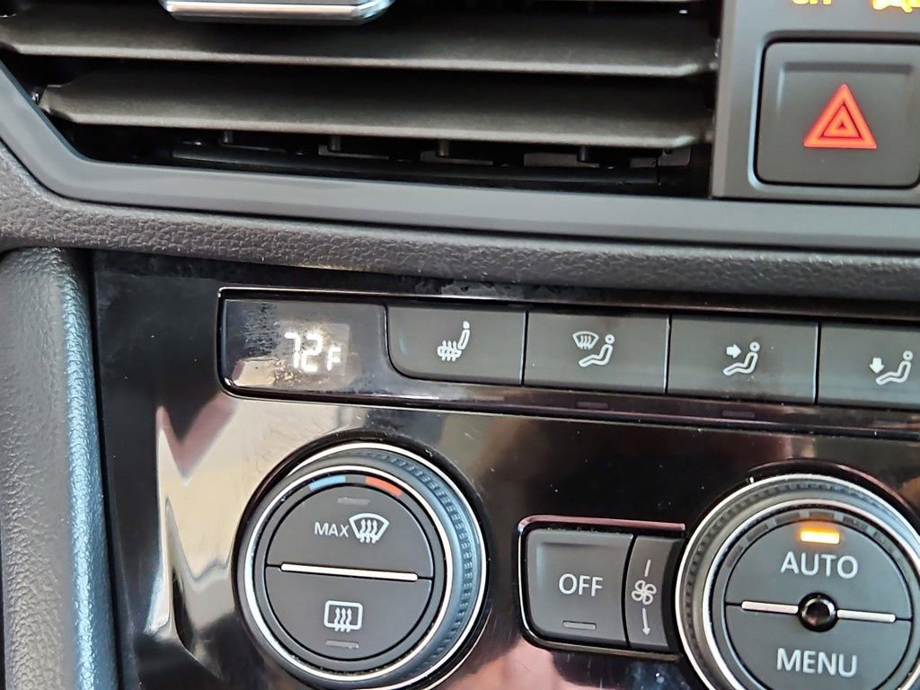 Used 2024 Volkswagen Jetta SE image 20