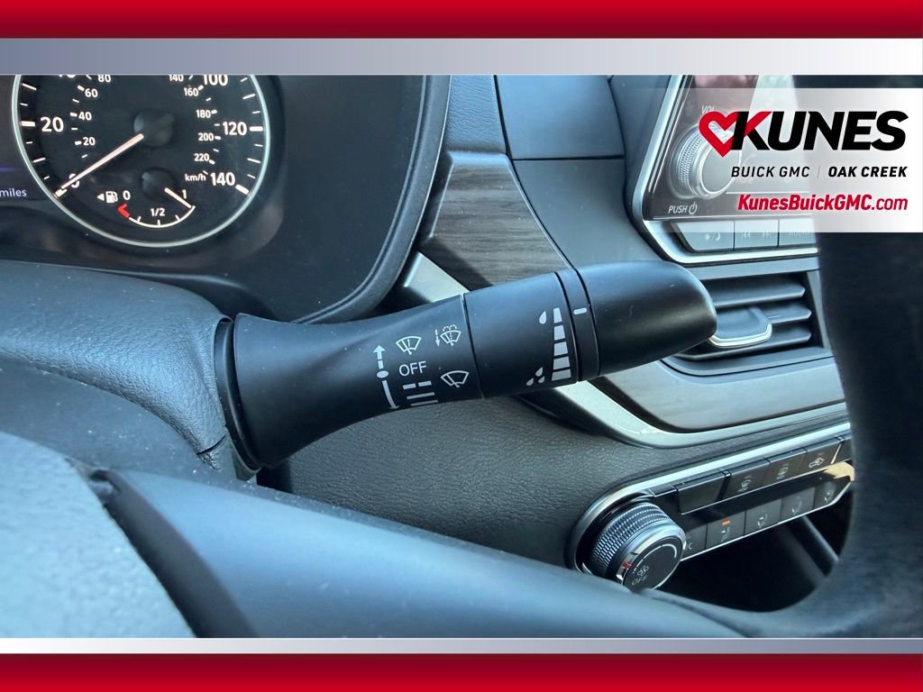 Used 2025 Nissan Altima 2.5 SV image 14