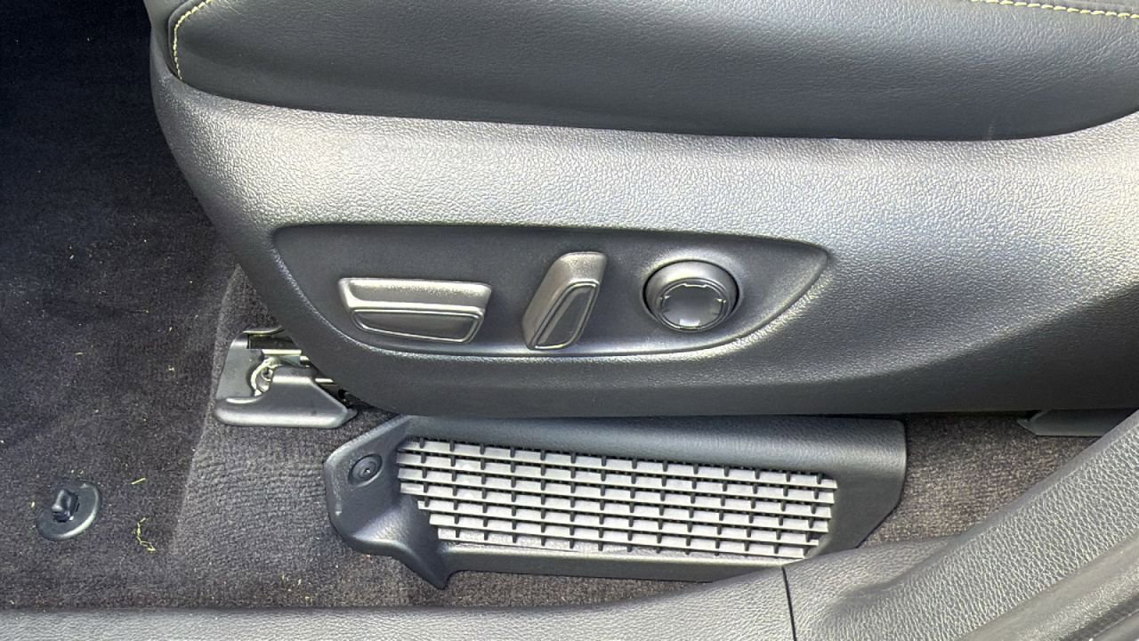 New 2025 Toyota Sienna Limited image 31