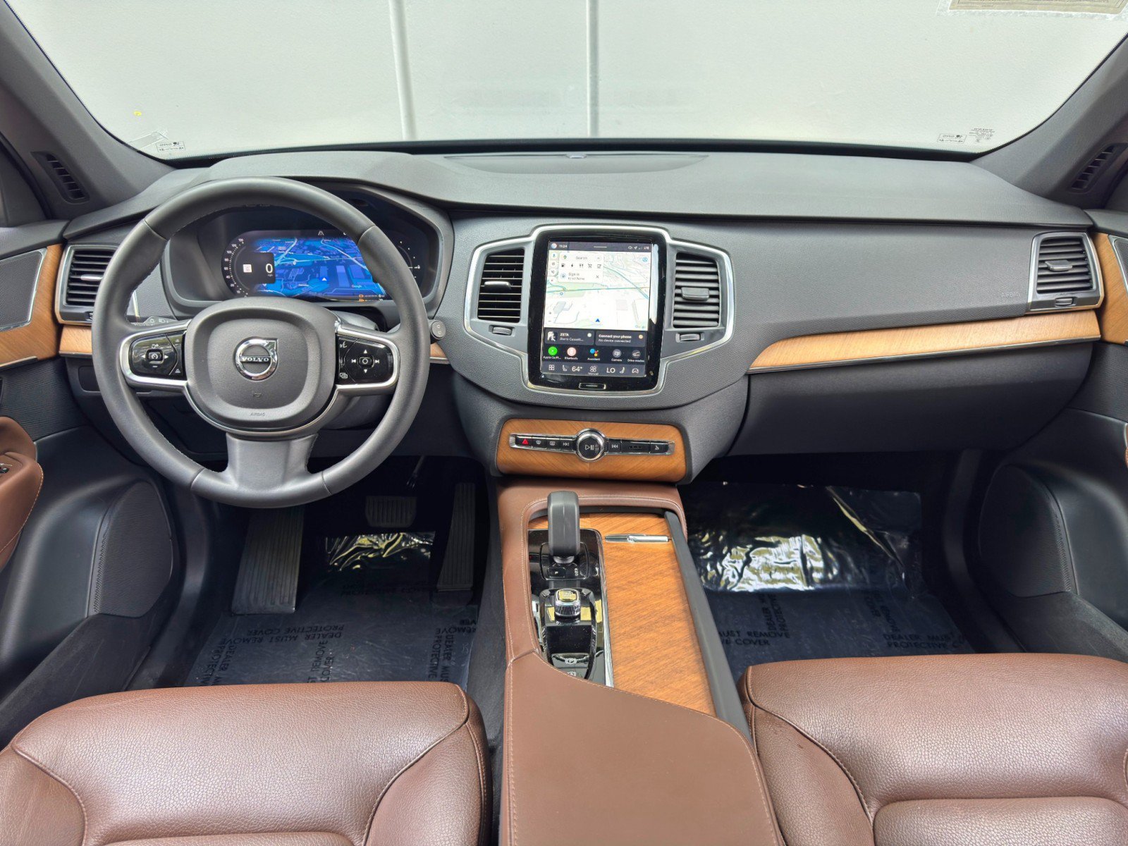 Used 2023 Volvo XC90 T8 Core AWD/4WD image 13