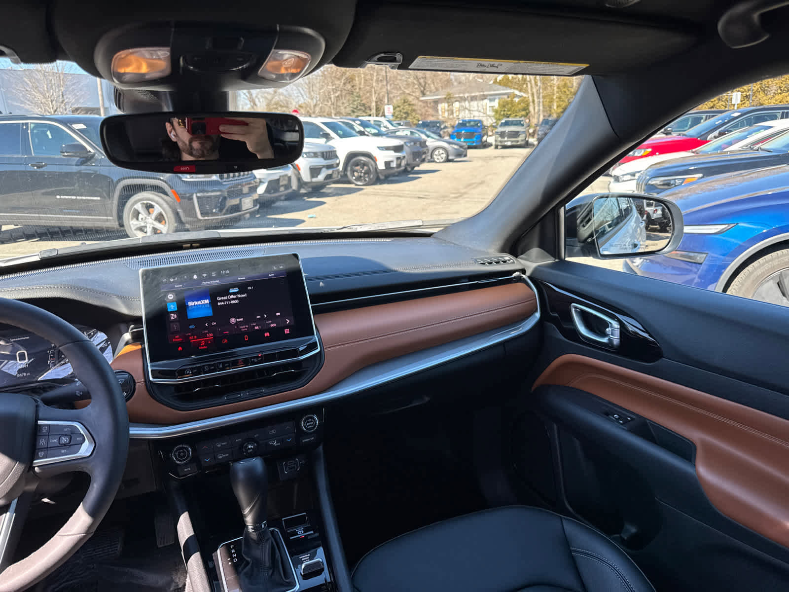 Used 2025 Jeep Compass Limited image 31