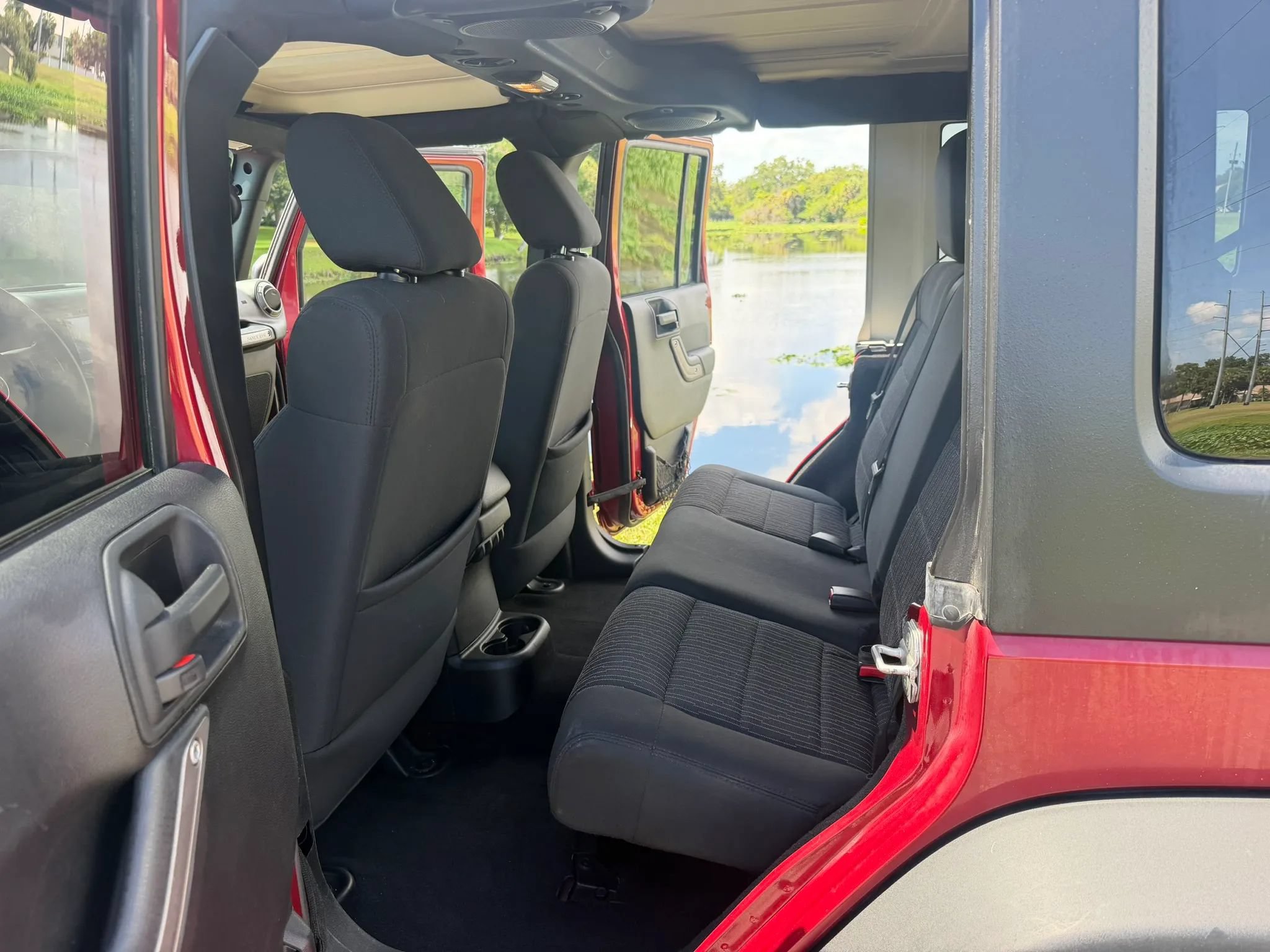 Used 2012 Jeep Wrangler Unlimited Sport AWD/4WD image 16