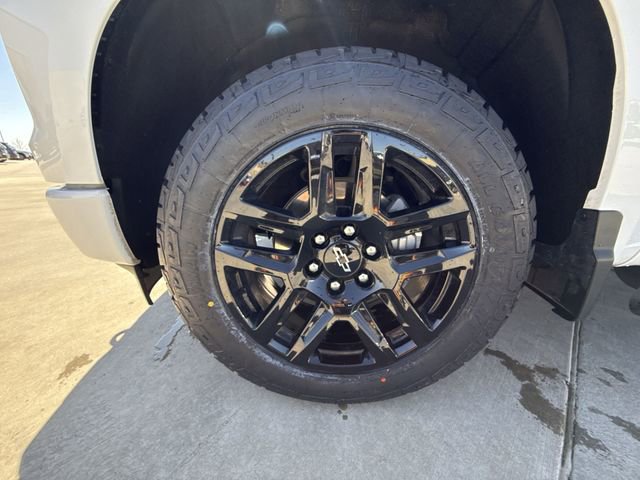 Used 2024 Chevrolet Silverado 1500 Custom w/ Turbomax Blackout Package image 10