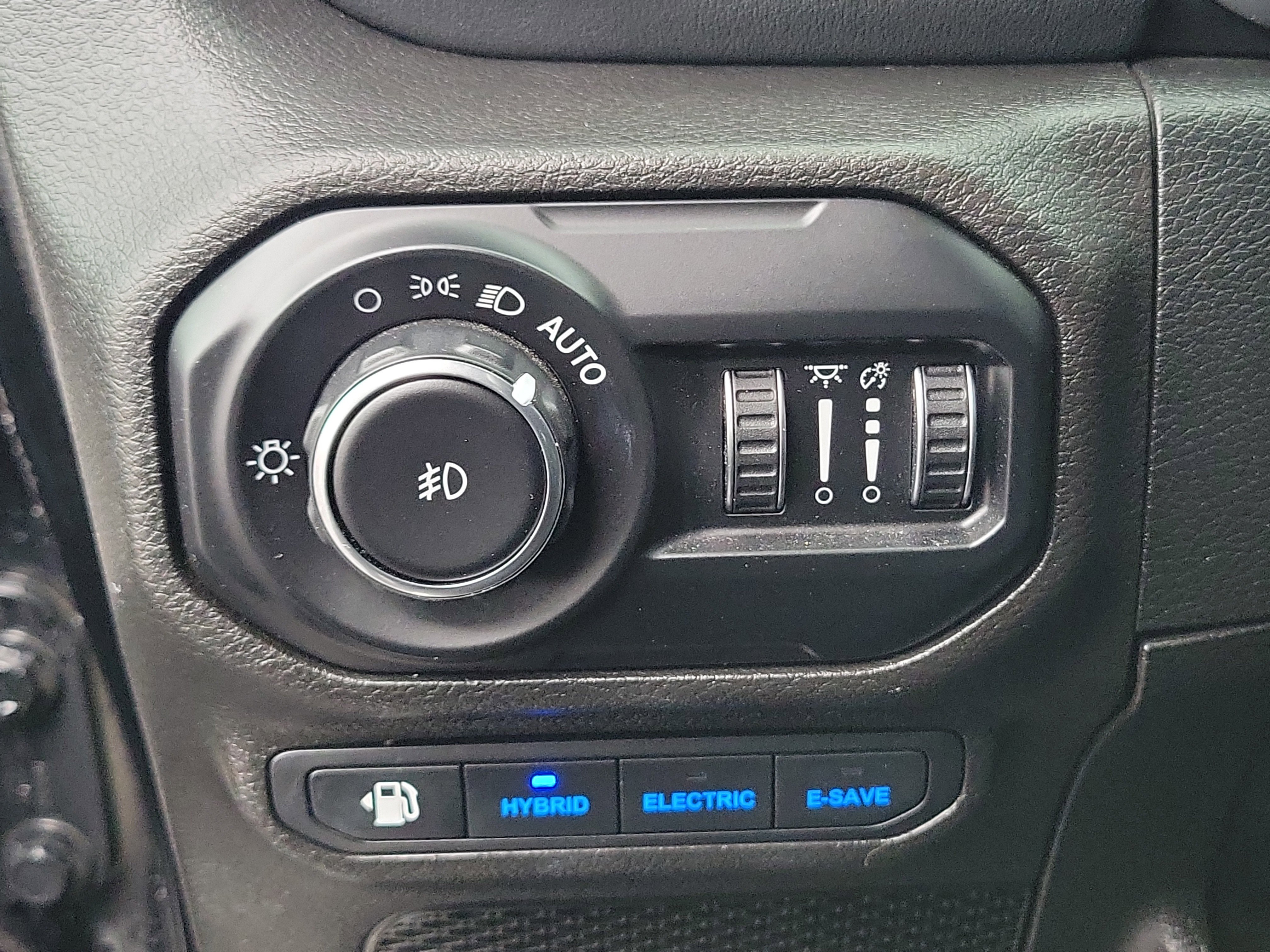 Used 2021 Jeep Wrangler Unlimited Rubicon 4xe w/ Cold Weather Group image 16