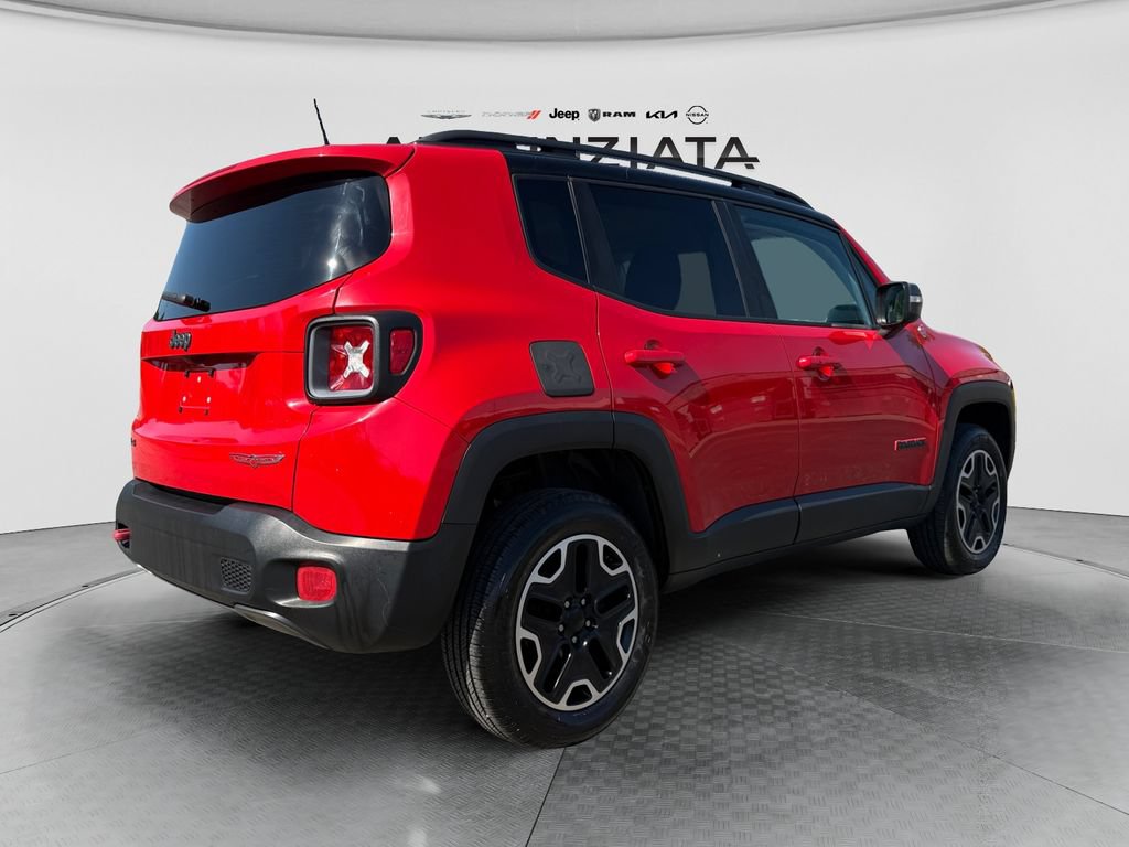 Used 2016 Jeep Renegade Trailhawk AWD/4WD image 5