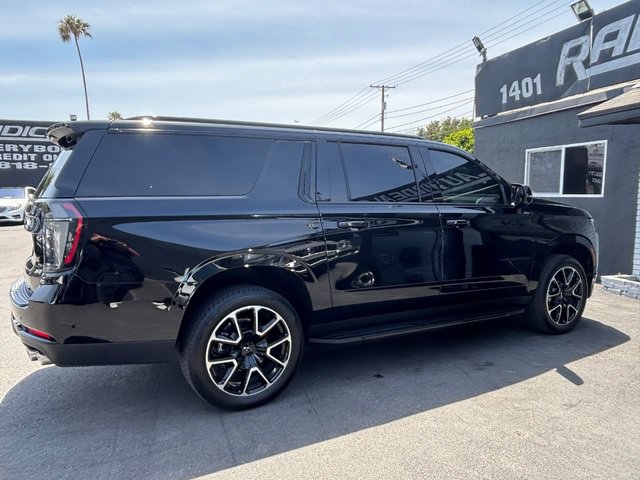Used 2025 Chevrolet Suburban RST w/ Comfort Package AWD/4WD image 13