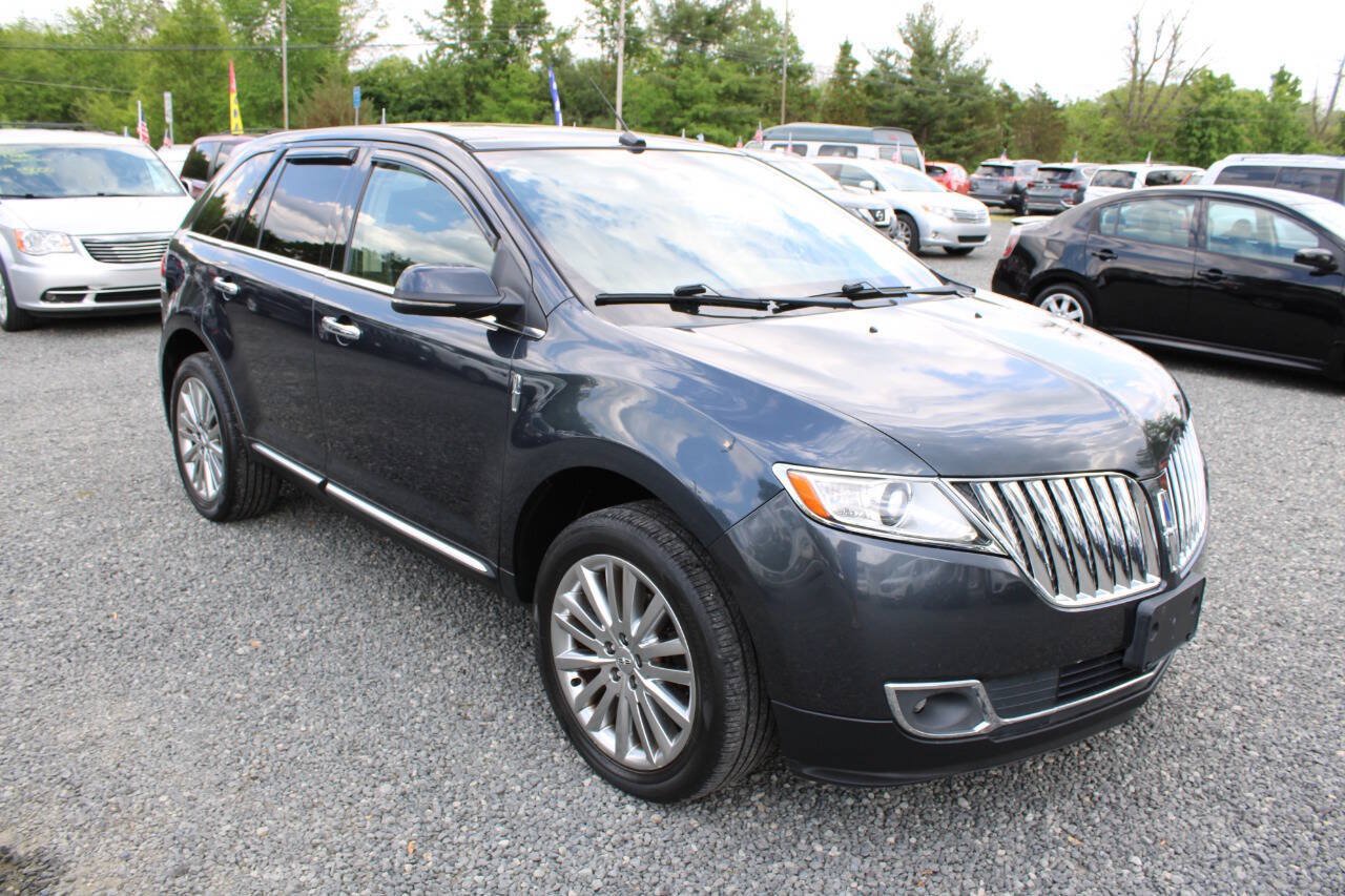 Used 2013 Lincoln MKX AWD image 4