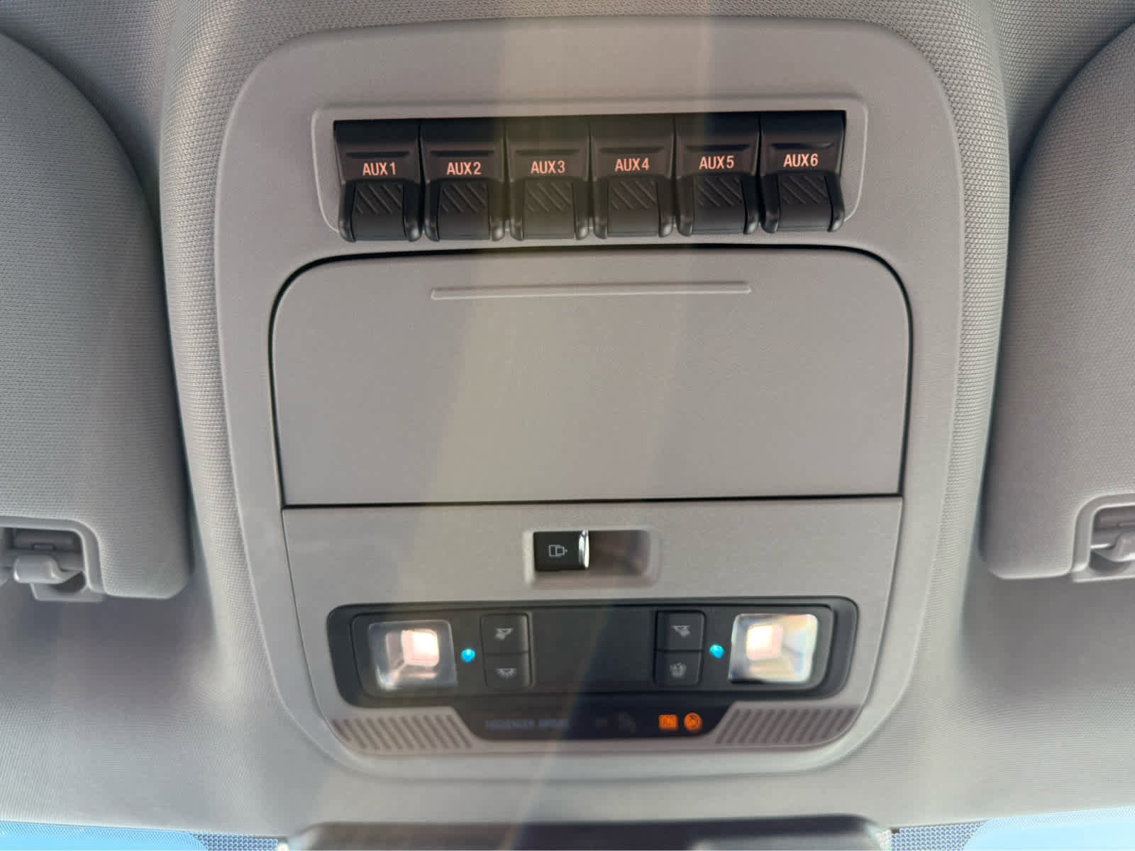 New 2025 Ford F350 XLT w/ Black Appearance Package image 21