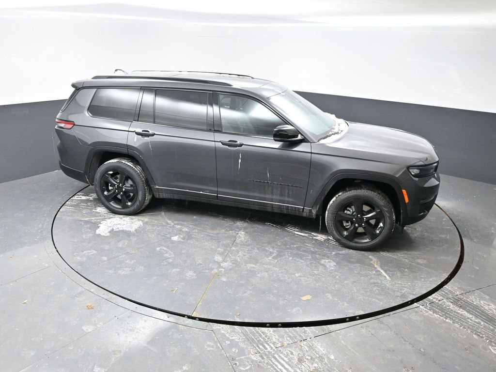 New 2025 Jeep Grand Cherokee L Limited w/ Black Appearance Package image 32