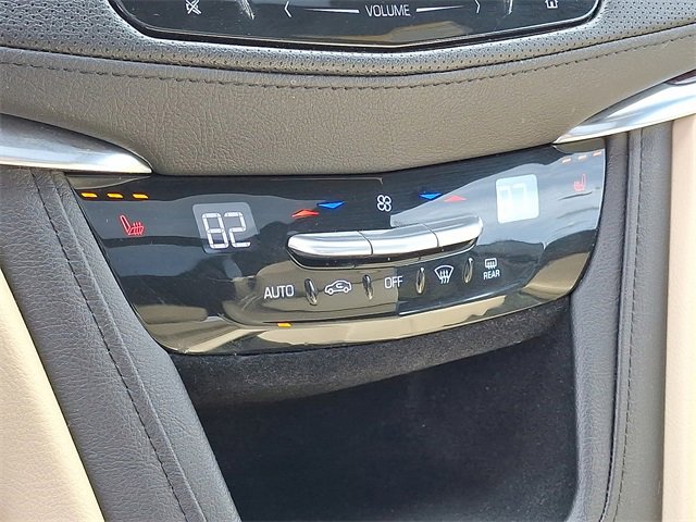 Used 2018 Cadillac XT5 Luxury w/ Driver Awareness Package image 13