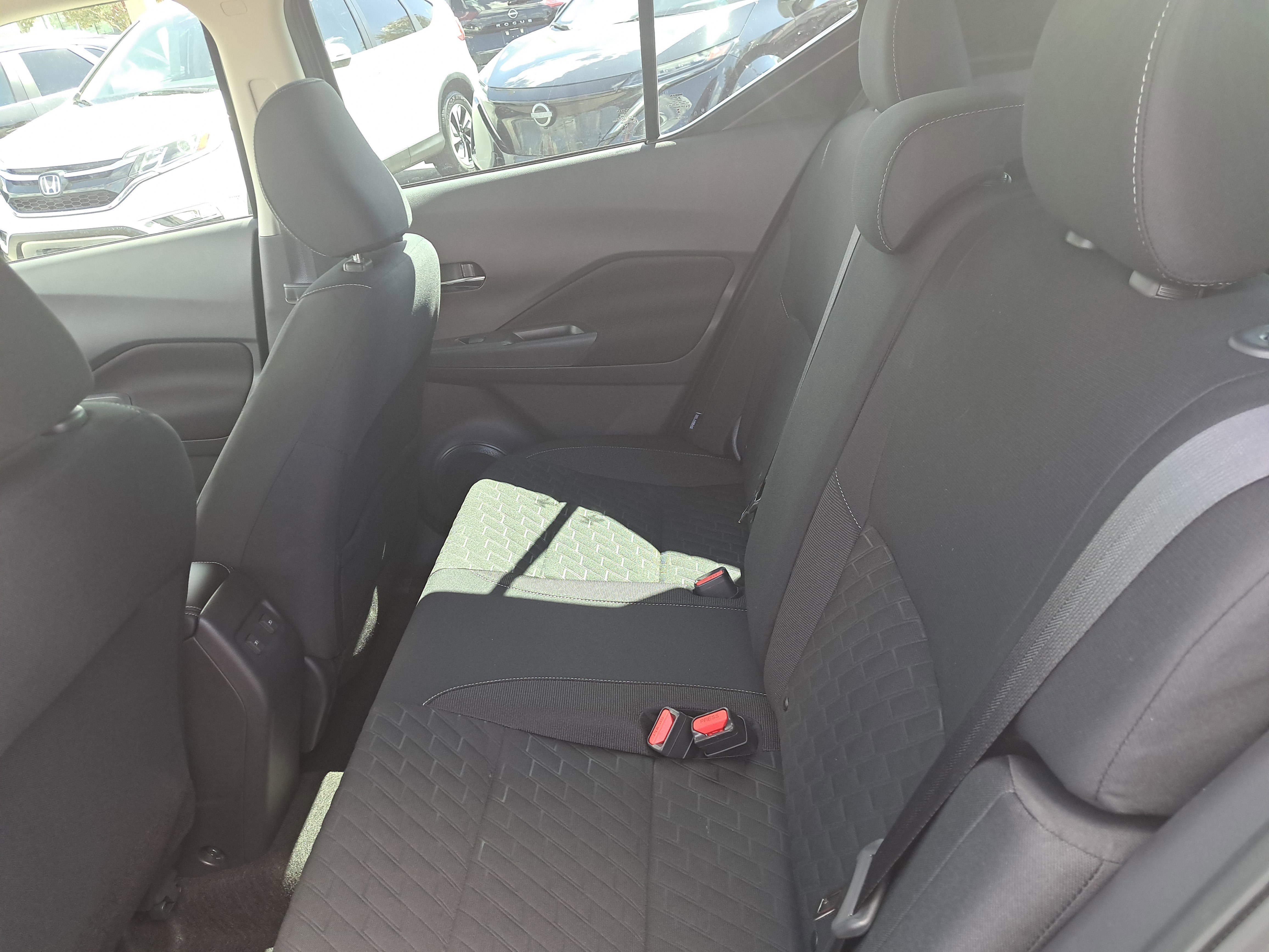 Certified 2023 Nissan Kicks SV image 14