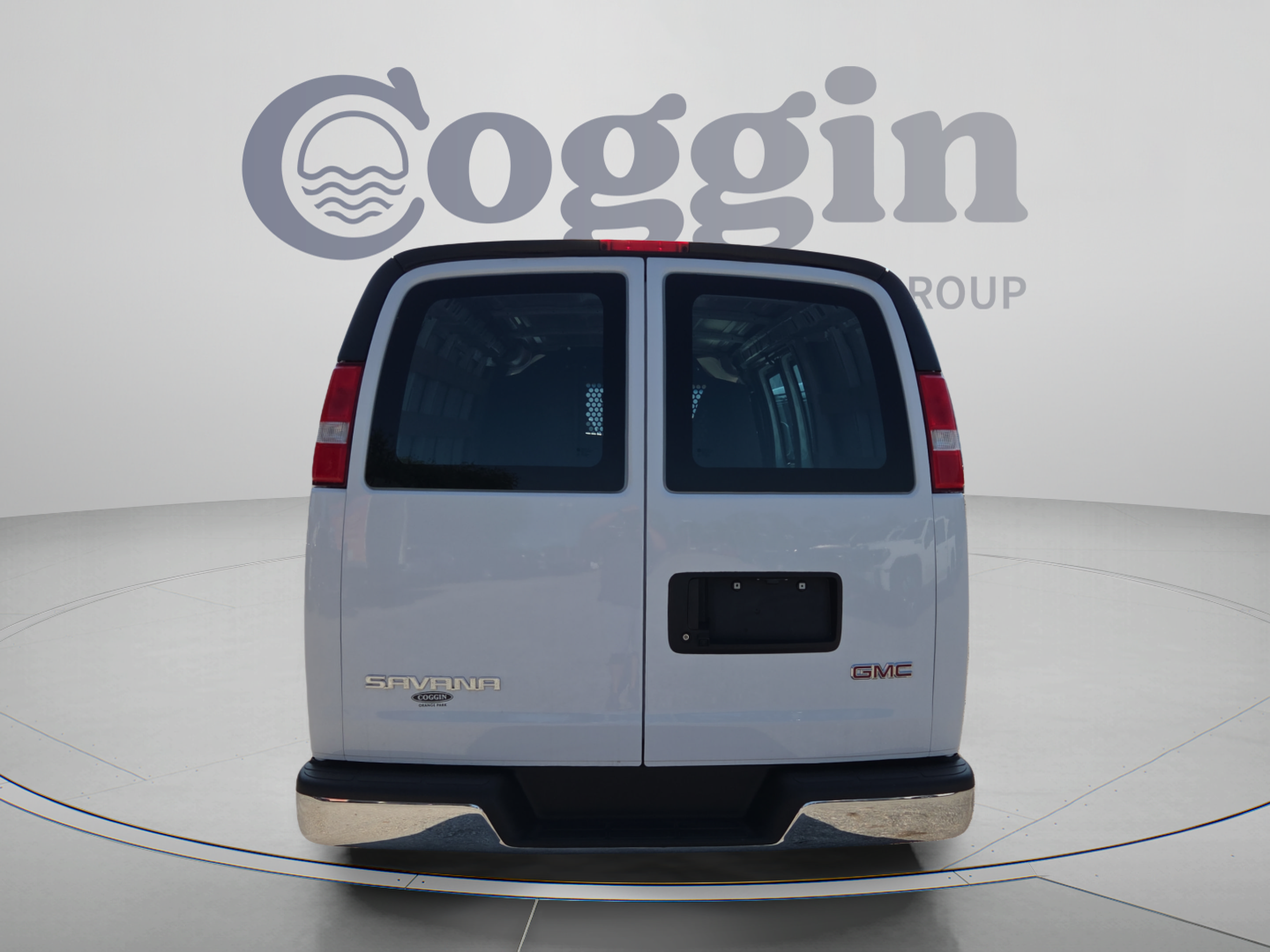 Used 2023 GMC Savana 2500 w/ Driver Convenience Package RWD image 4
