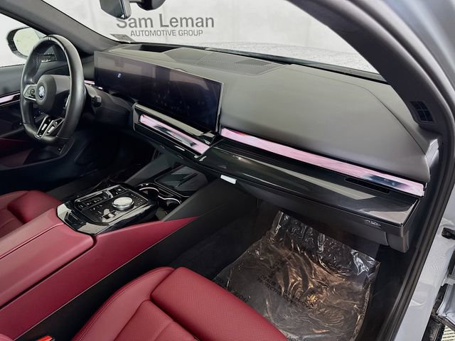 Used 2024 BMW i5 eDrive40i w/ M Sport Package image 27