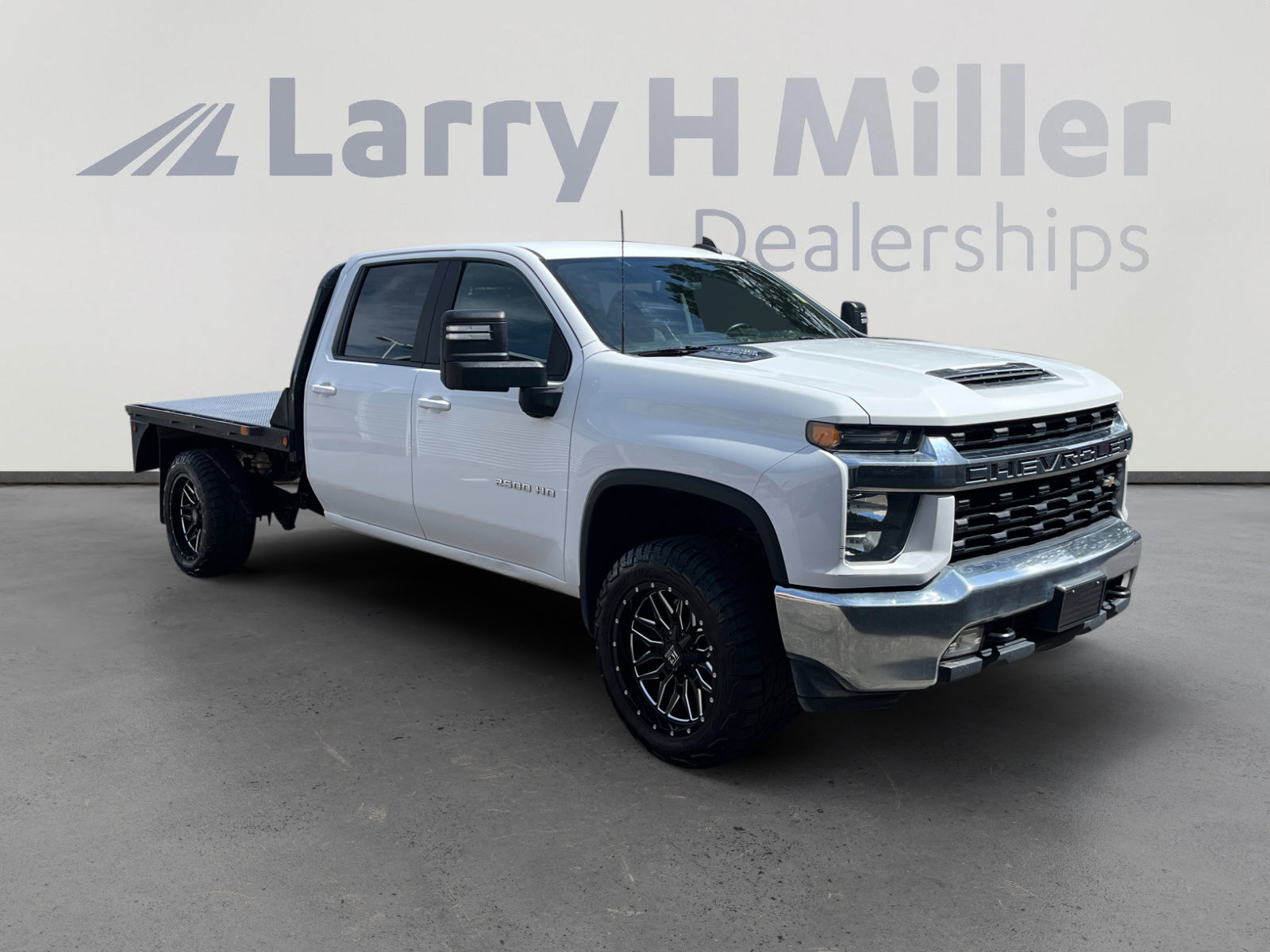 Used 2022 Chevrolet Silverado 2500 LT w/ Convenience Package image 7