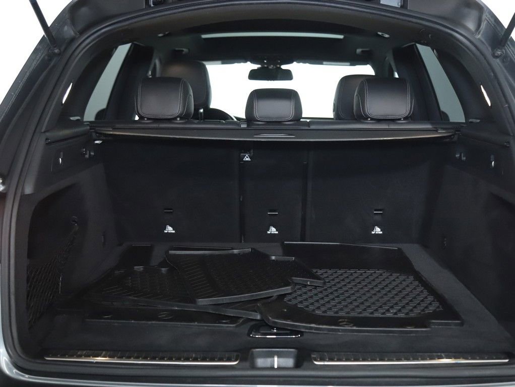 Used 2018 Mercedes-Benz GLC 300 4MATIC image 32