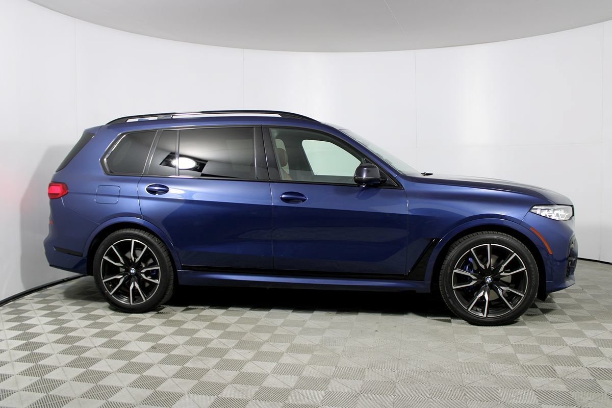 Used 2022 BMW X7 xDrive40i w/ M Sport Package AWD/4WD image 39