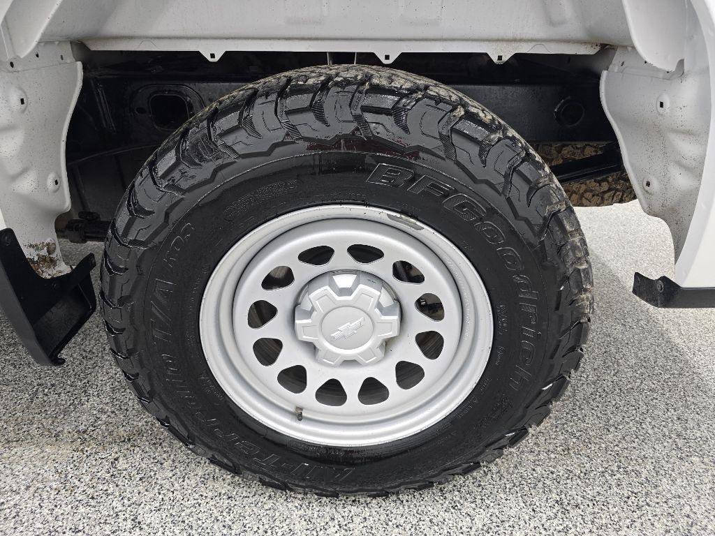 Used 2023 Chevrolet Silverado 1500 W/T AWD/4WD image 28