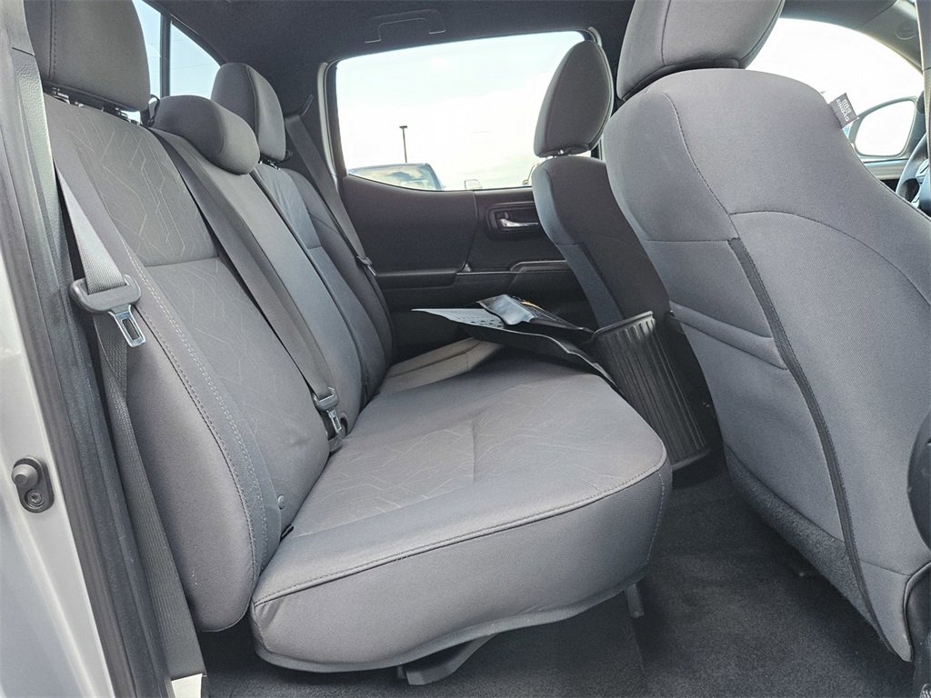 Used 2018 Toyota Tacoma TRD Sport image 27