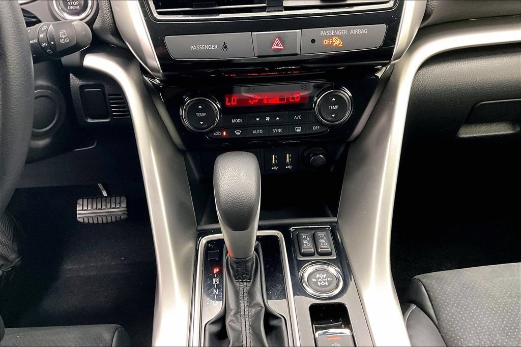 Used 2022 Mitsubishi Eclipse Cross AWD image 23