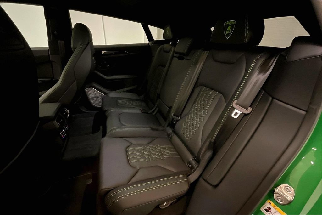 Used 2025 Lamborghini Urus SE AWD/4WD image 27