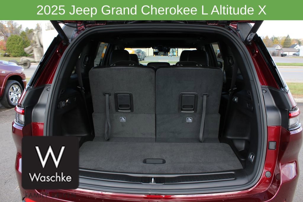 New 2025 Jeep Grand Cherokee L Altitude image 16