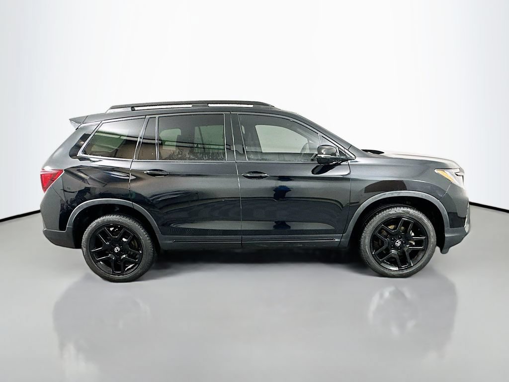 Certified 2024 Honda Passport Black Edition image 4