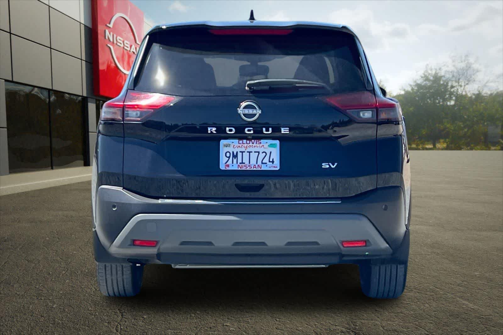 Used 2023 Nissan Rogue SV FWD image 8