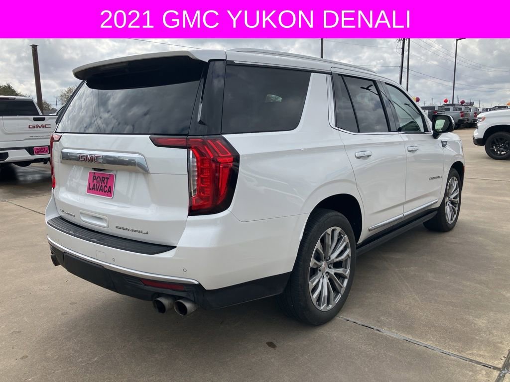 Used 2021 GMC Yukon Denali w/ Denali Premium Package image 7