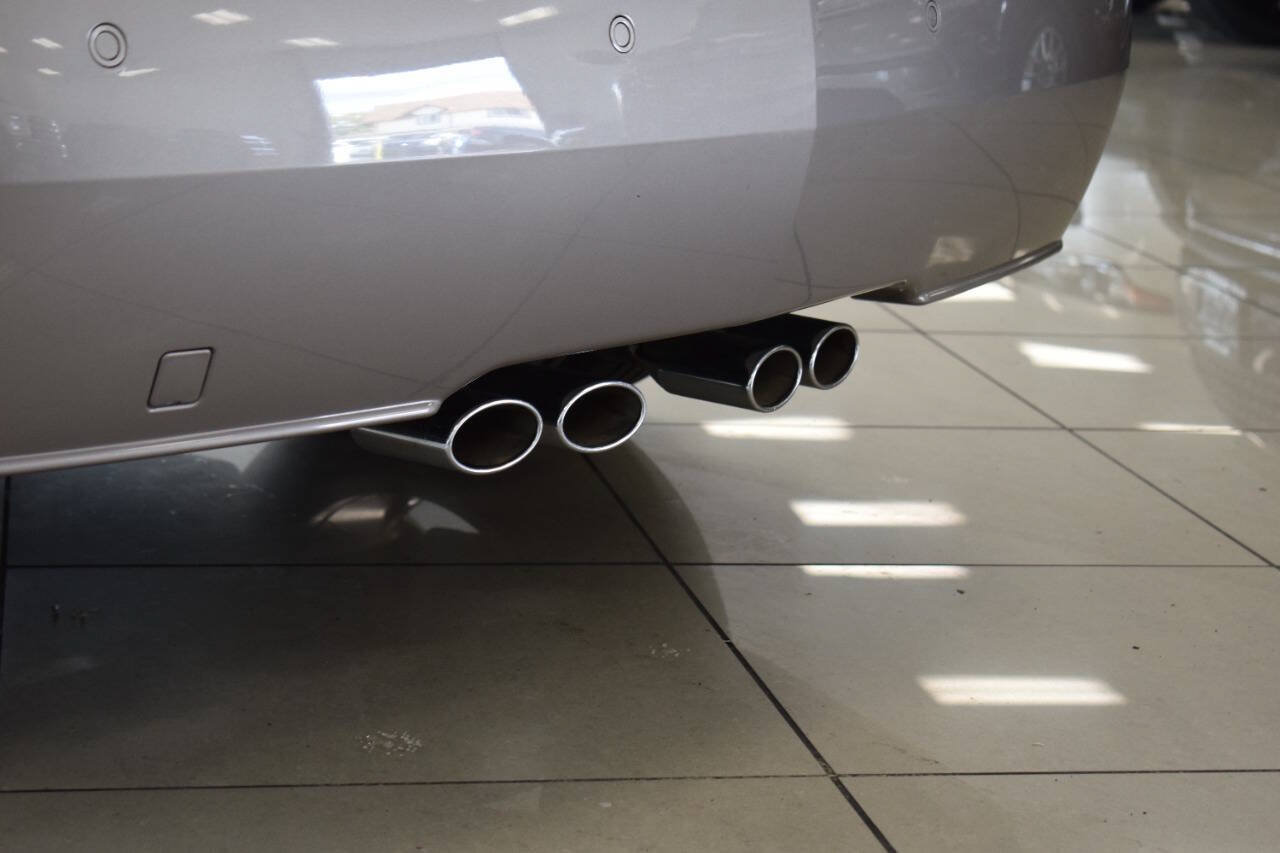 Used 2005 Cadillac XLR RWD image 42