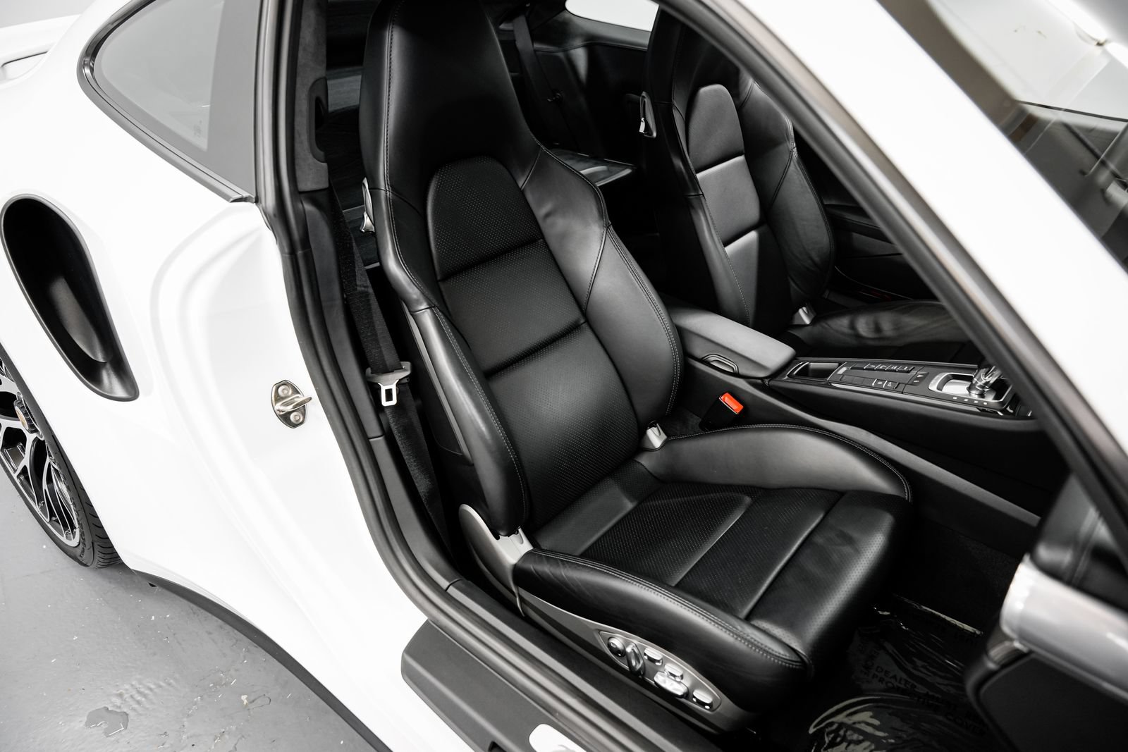 Used 2014 Porsche 911 Turbo S AWD/4WD image 28