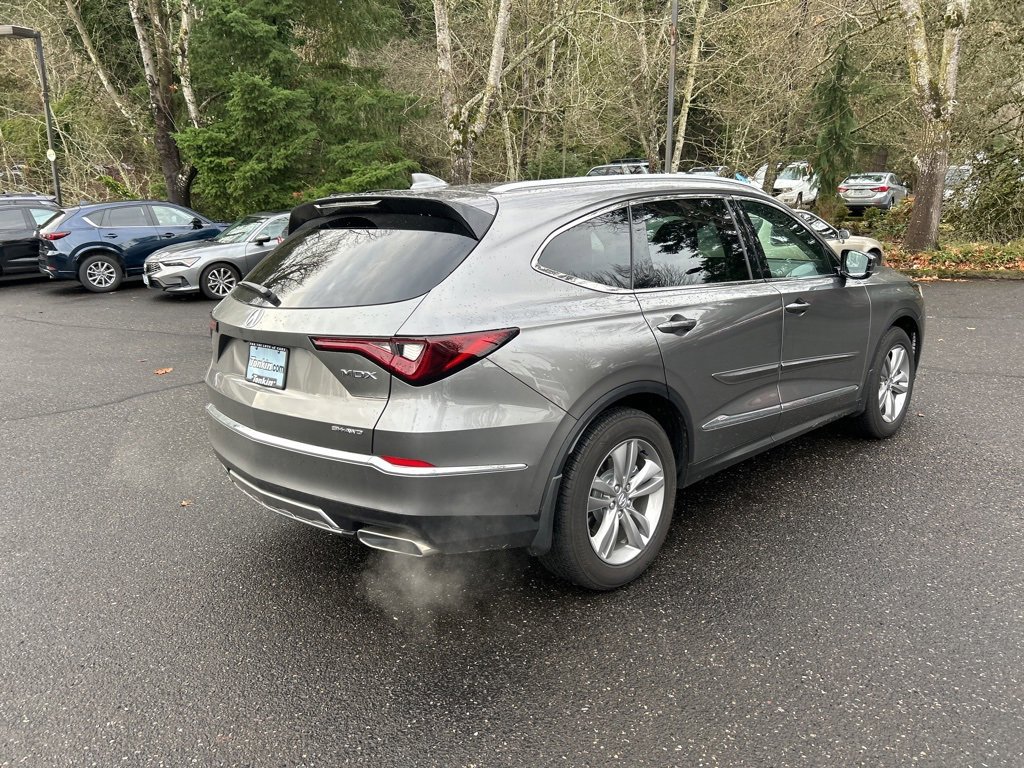 Used 2025 Acura MDX SH-AWD image 4