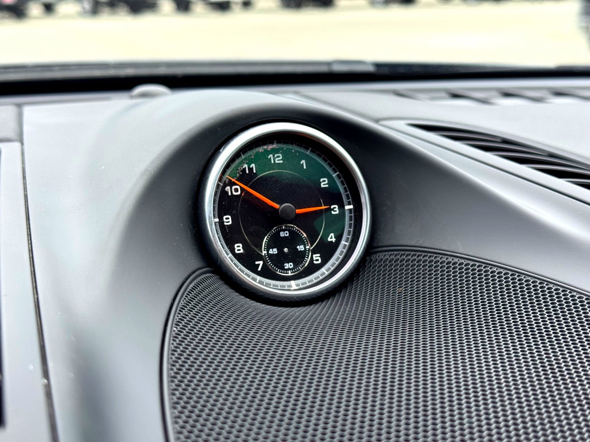 Used 2015 Porsche Cayenne S image 33