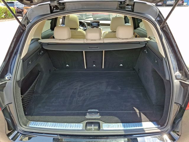 Used 2019 Mercedes-Benz GLC 300 4MATIC w/ Parking Assistance Package image 34