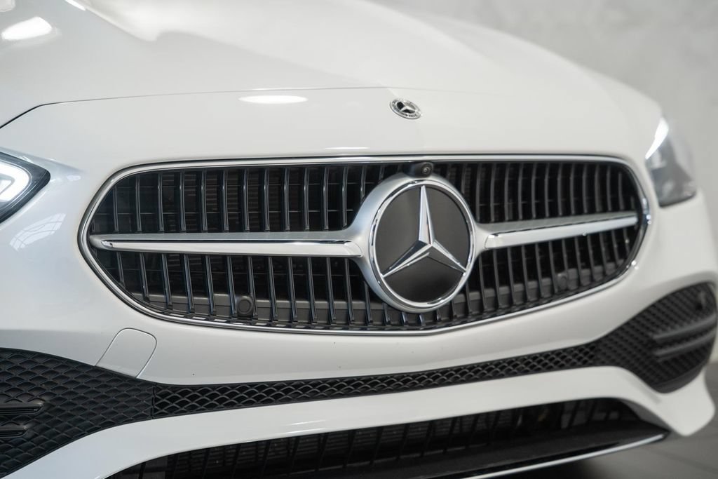 Used 2025 Mercedes-Benz C 300 4MATIC Sedan image 14