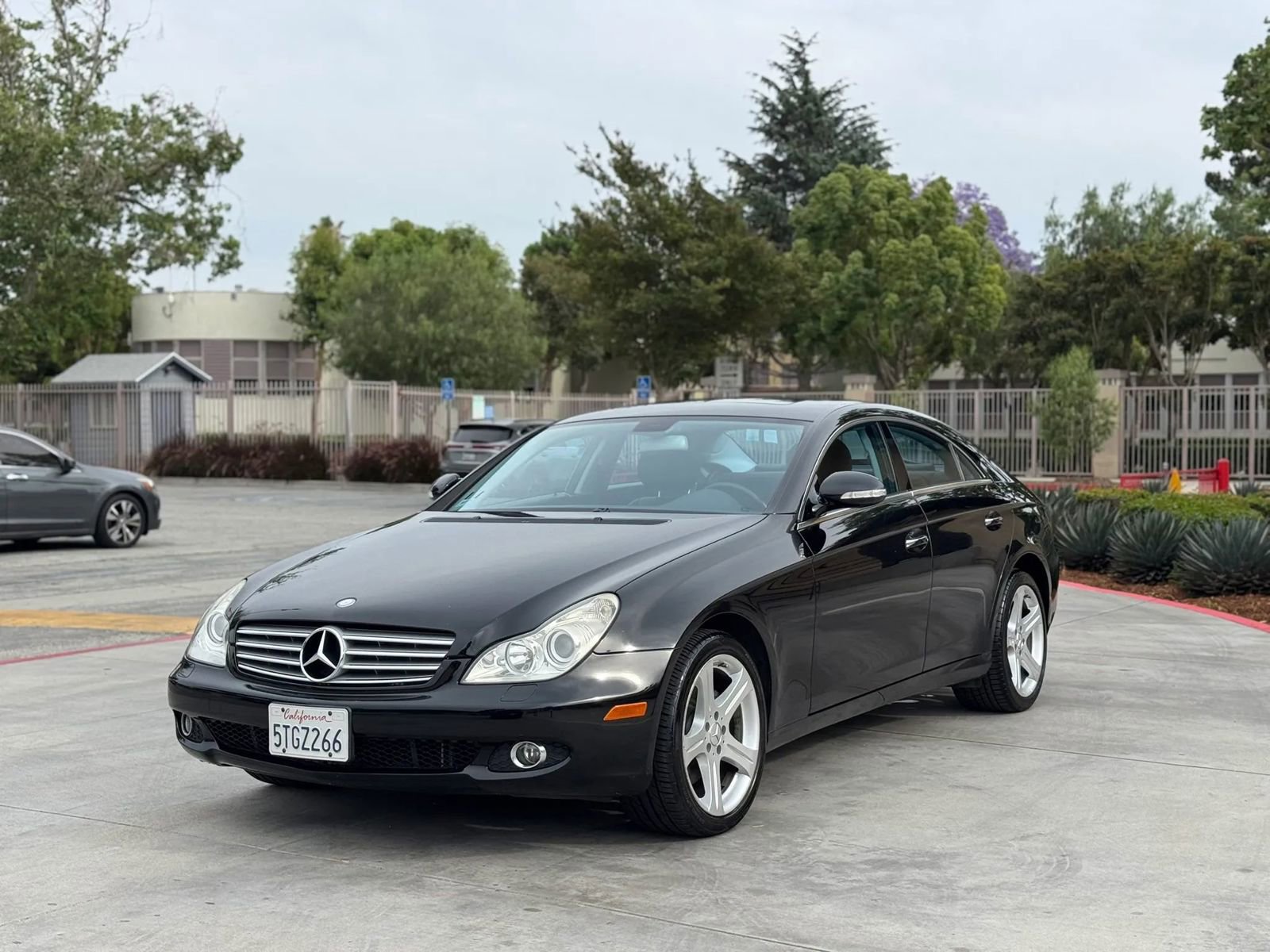 Used 2006 Mercedes-Benz CLS 500 image 2